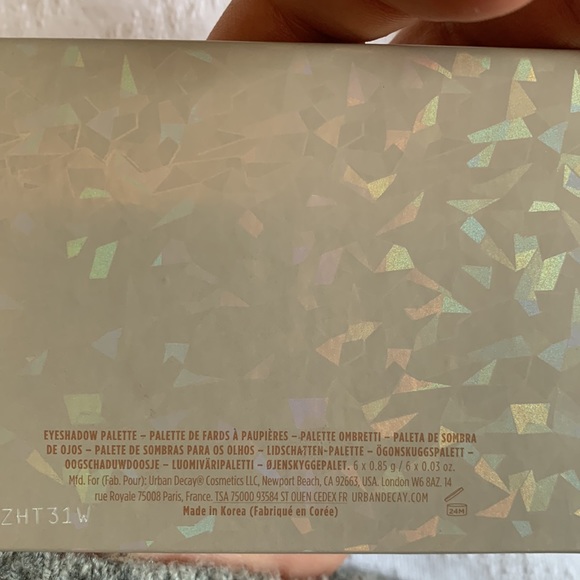 Urban Decay mini eyeshadow palette - Picture 4 of 4